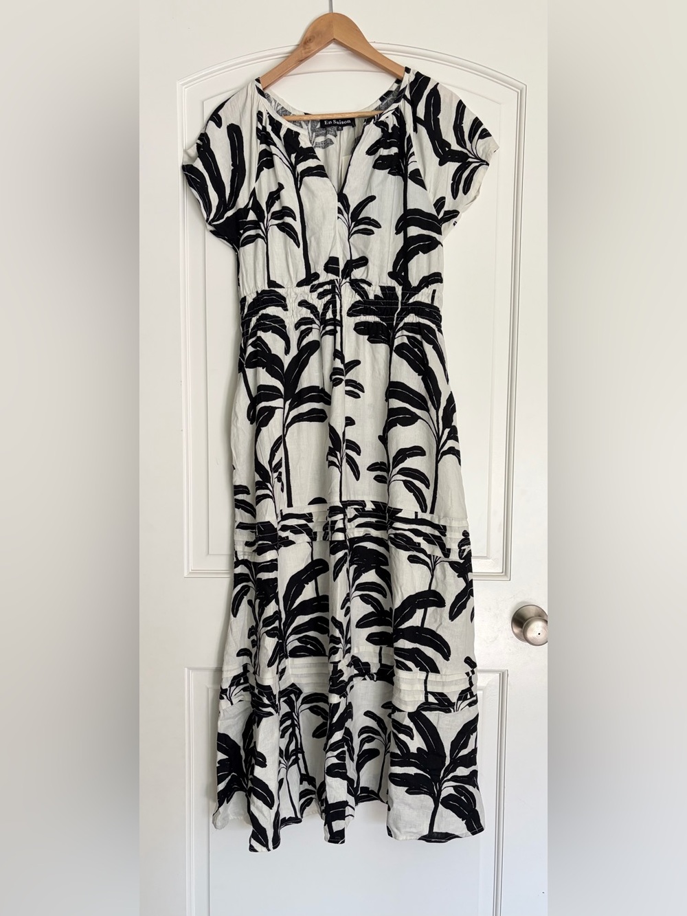 En Saison Black and White Palm-Print Maxi Skirt size M